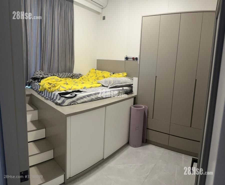 Recours La Serre Sell 841 ft²