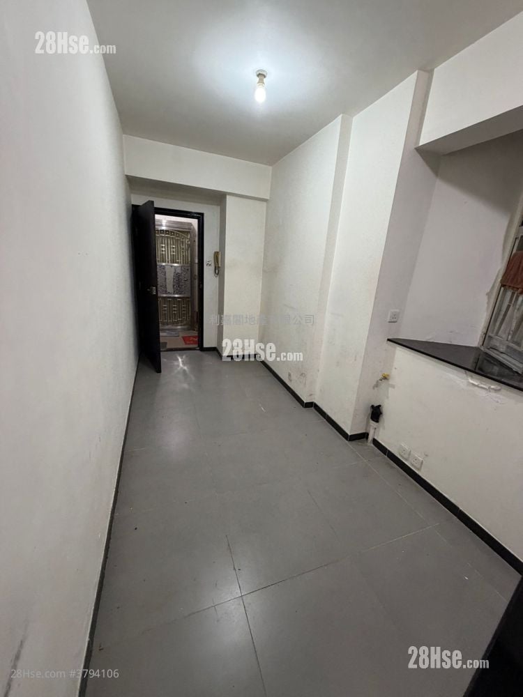 Wing Ning Building Sell 1 Bedroom , 1 Bathroom 239 ft²
