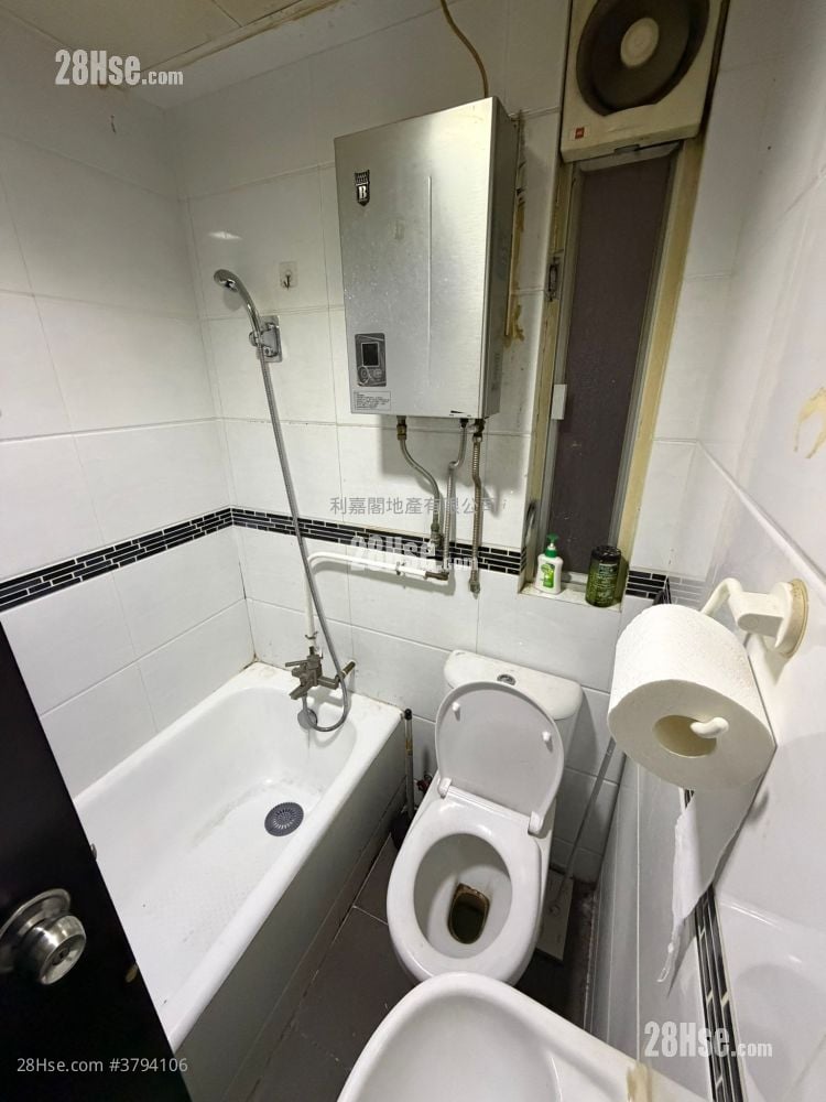 Wing Ning Building Sell 1 Bedroom , 1 Bathroom 239 ft²