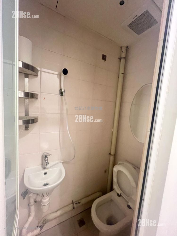 The Coronation Sell 3 Bedrooms , 2 Bathrooms 958 ft²