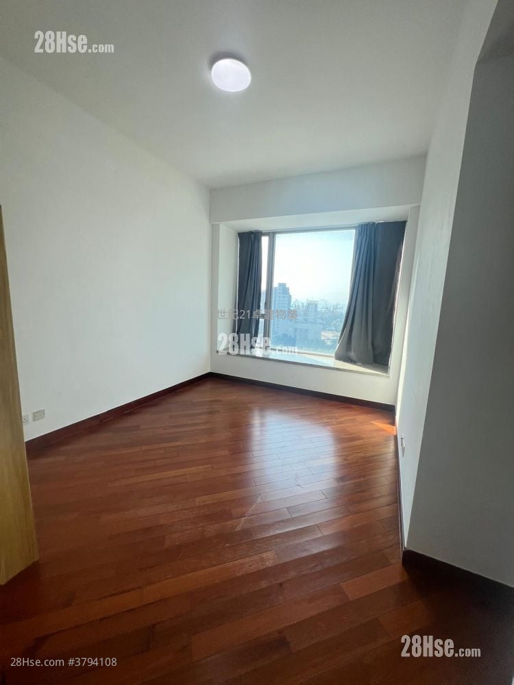 The Coronation Sell 3 Bedrooms , 2 Bathrooms 958 ft²