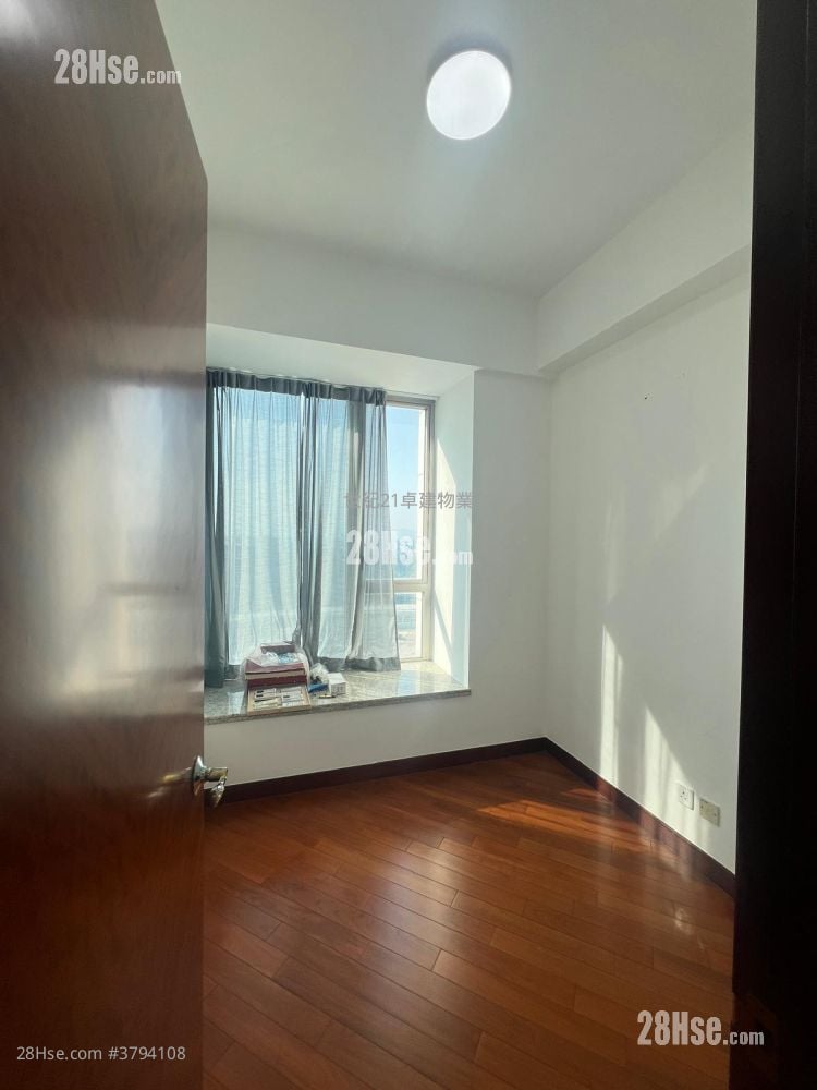 The Coronation Sell 3 Bedrooms , 2 Bathrooms 958 ft²