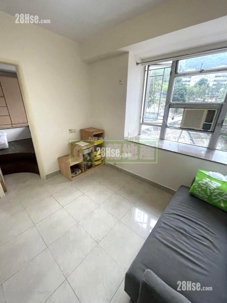 Apartment Sell 2 Bedrooms , 1 Bathroom 271 ft²