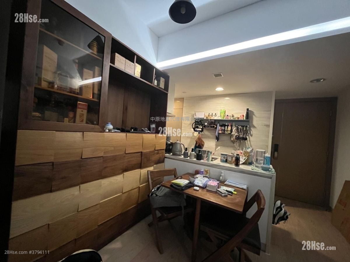 爱海颂 售盘 2 房 490 平方尺