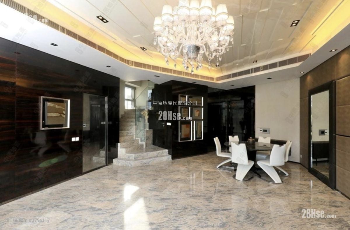 Hill Paramount Sell 4 Bedrooms , 3 Bathrooms 2,263 ft²