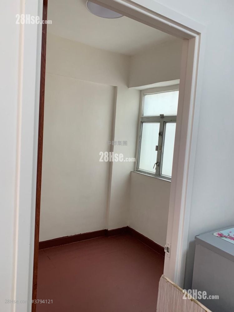 Chinese Mansion Sell 2 Bedrooms , 1 Bathroom 263 ft²