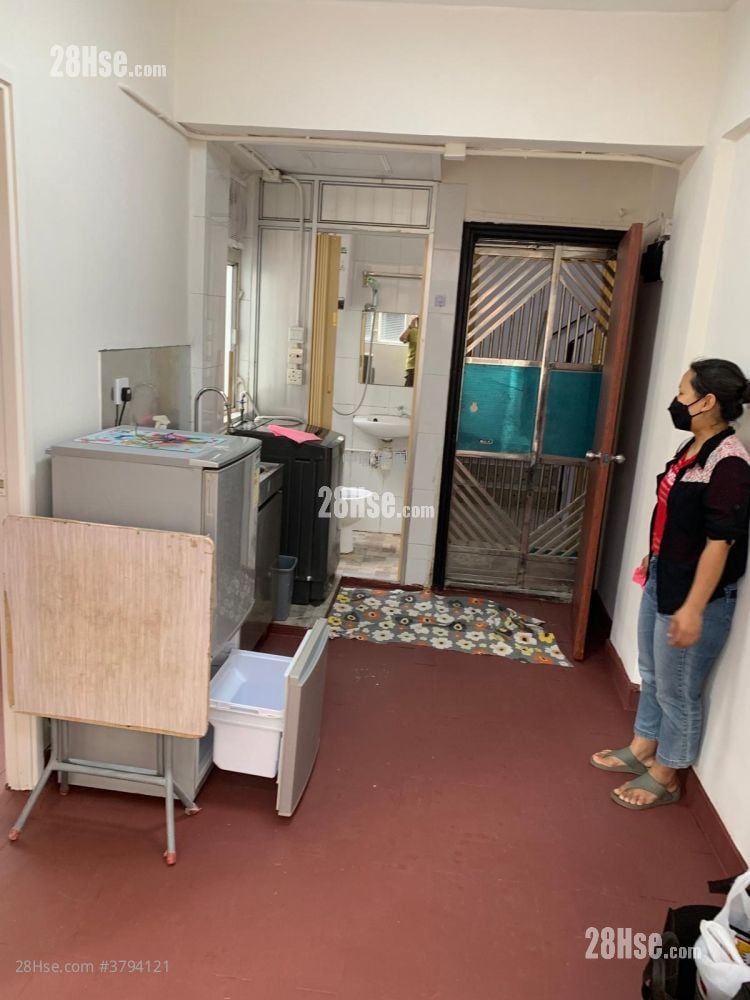 Chinese Mansion Sell 2 Bedrooms , 1 Bathroom 263 ft²