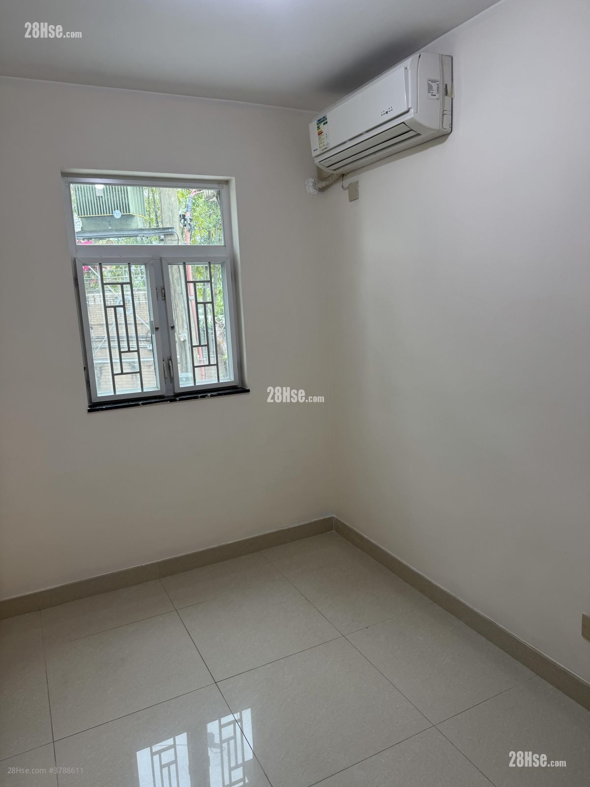 Village Rental 3 Bedrooms , 2 Bathrooms 780 ft²