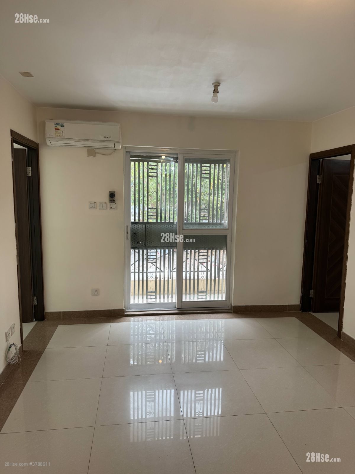 Village Rental 3 Bedrooms , 2 Bathrooms 780 ft²