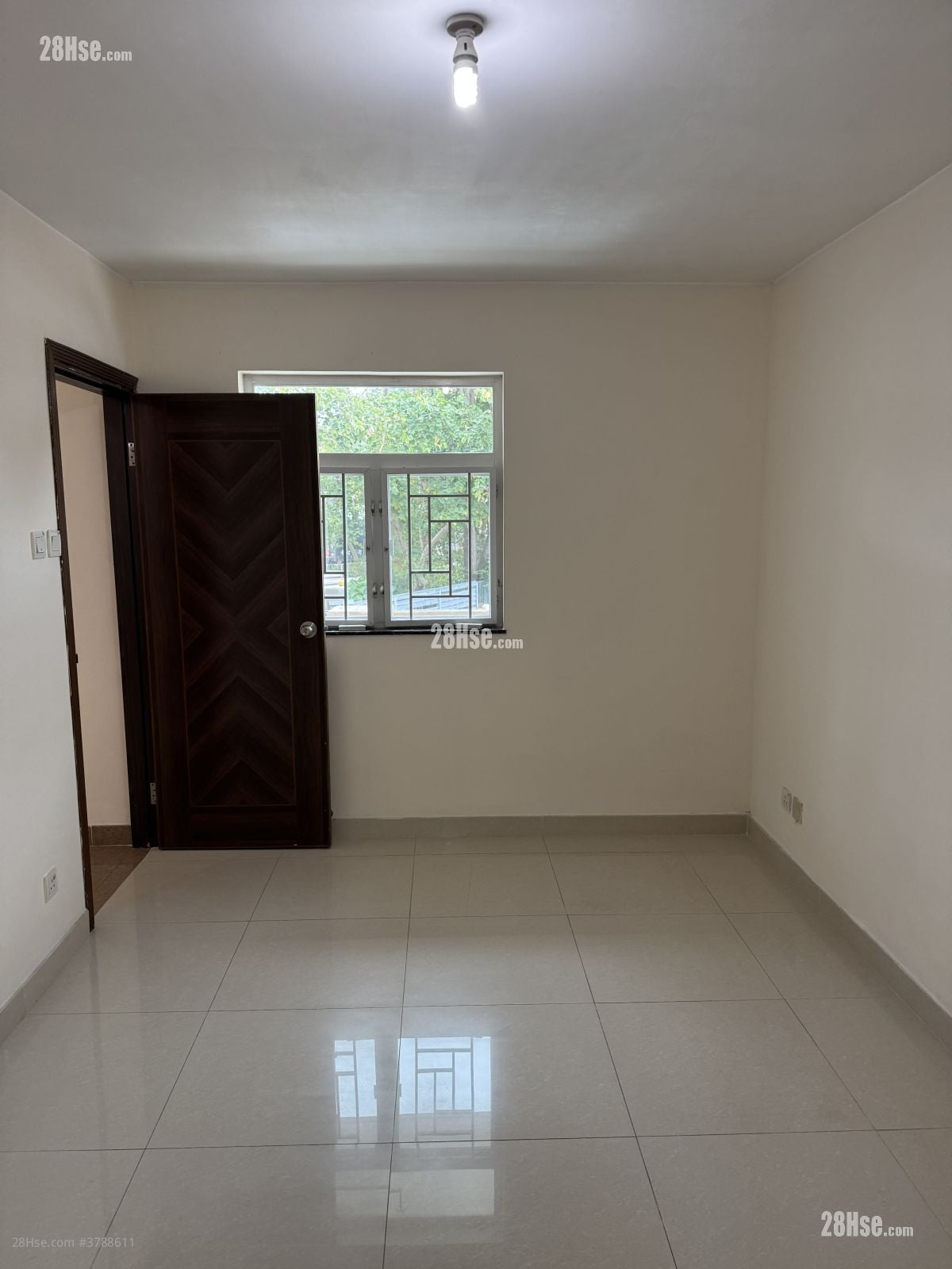 Village Rental 3 Bedrooms , 2 Bathrooms 780 ft²
