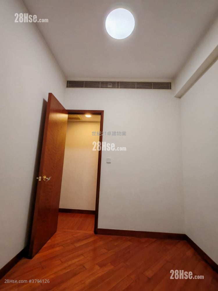 The Coronation Sell 4 Bedrooms , 2 Bathrooms 1,149 ft²