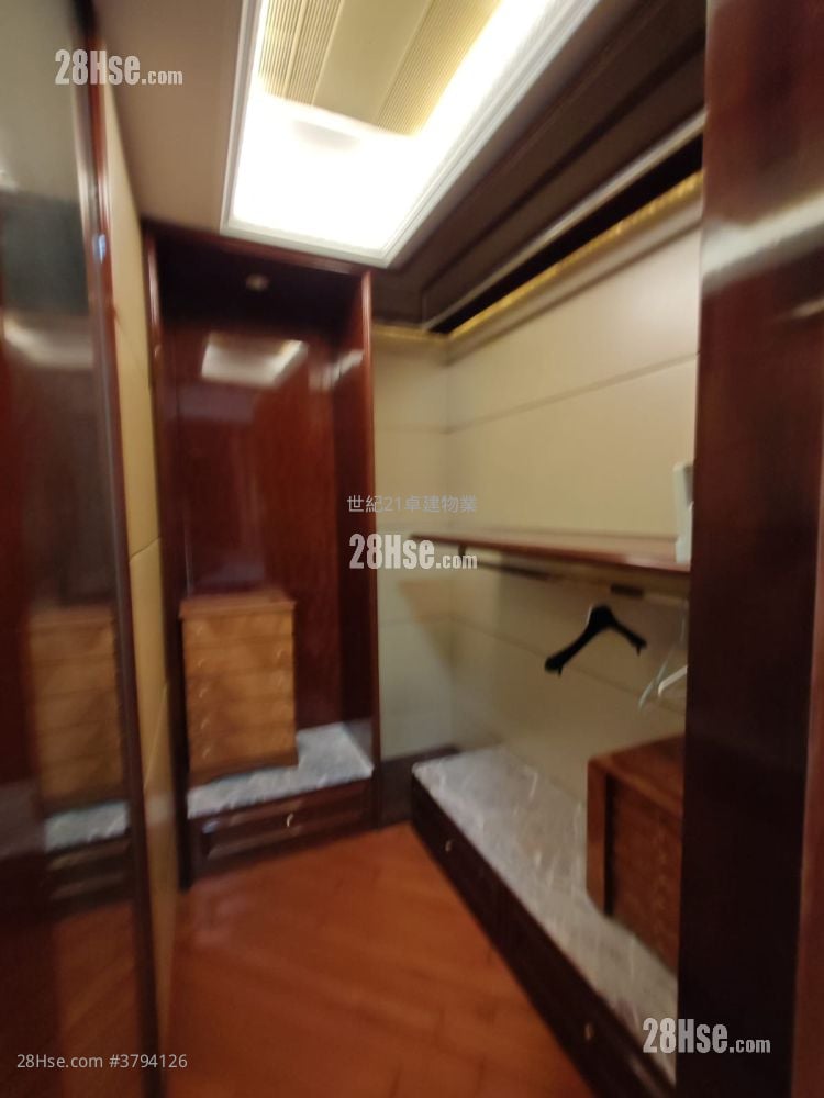 The Coronation Sell 4 Bedrooms , 2 Bathrooms 1,149 ft²