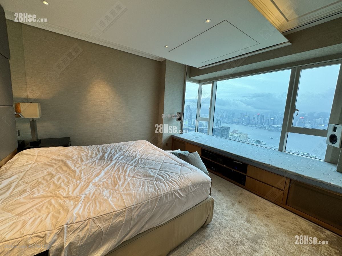 The Harbourside Sell 4 Bedrooms 1,713 ft²