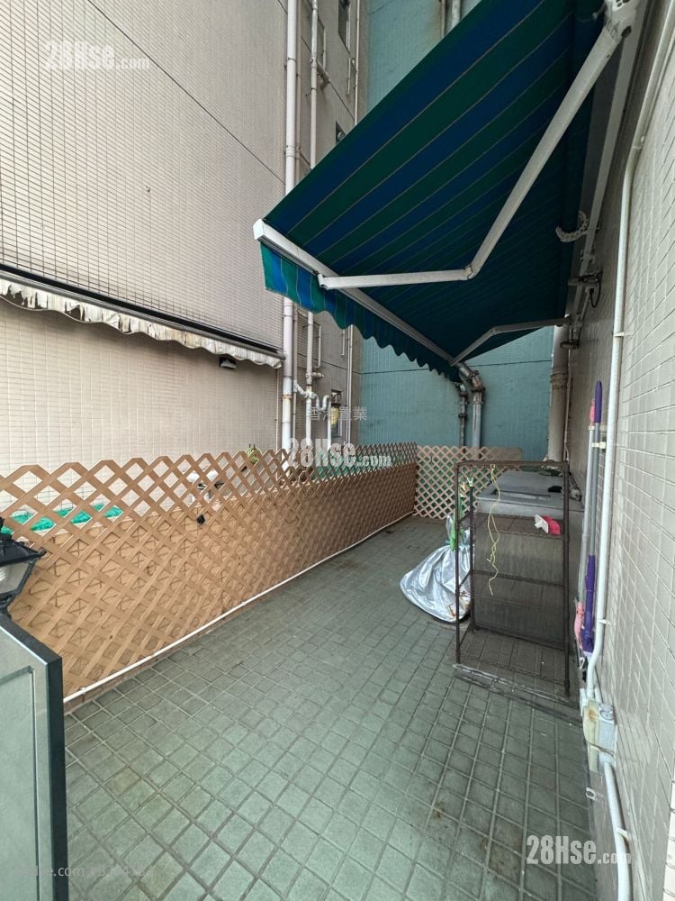 The Pacifica Sell 2 Bedrooms , 1 Bathroom 447 ft²