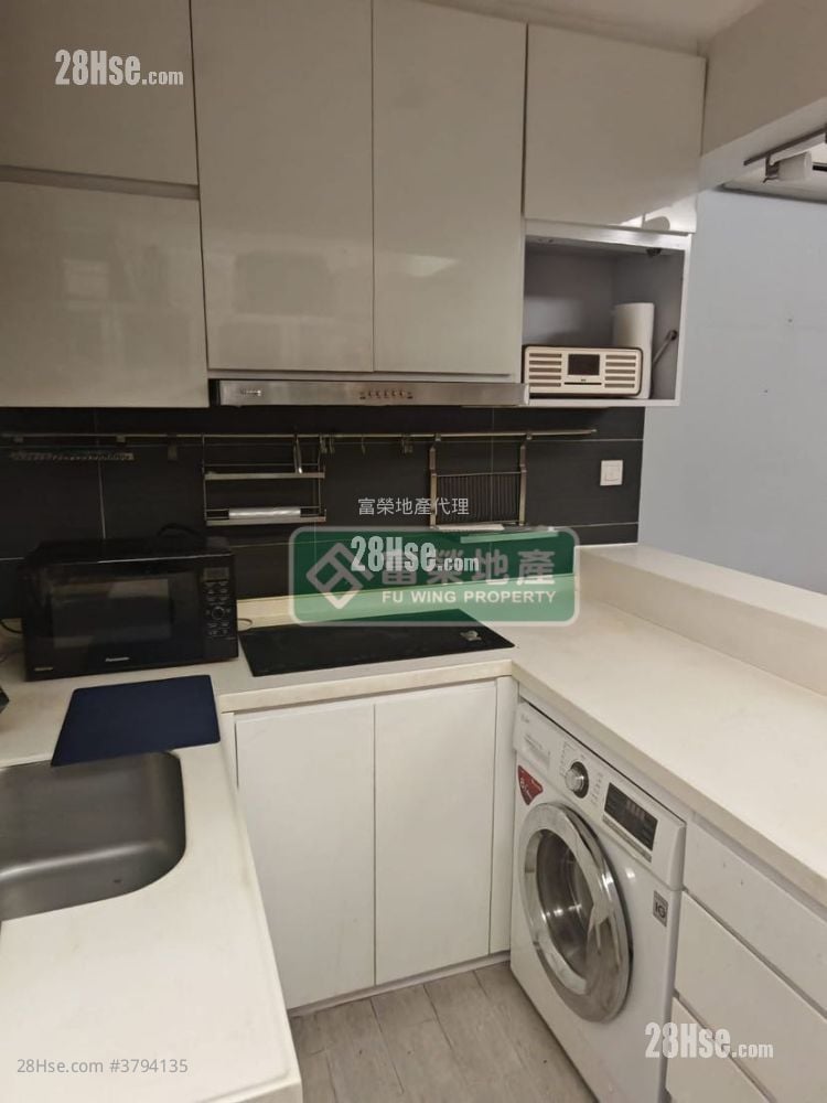 Mandarin Court Sell 2 Bedrooms , 1 Bathroom 436 ft²