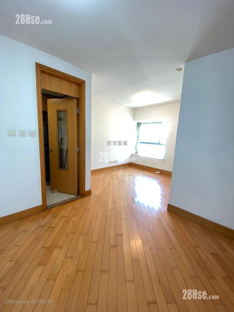 Aquamarine Sell 2 Bedrooms , 1 Bathroom 502 ft²