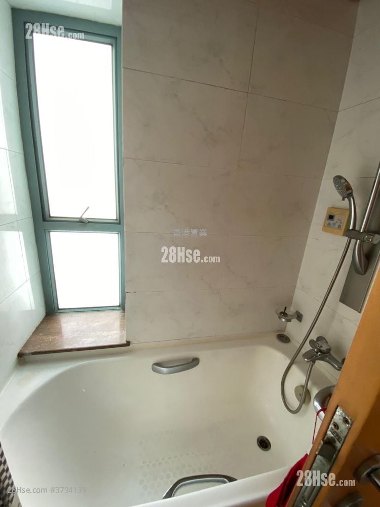 Aquamarine Sell 2 Bedrooms , 1 Bathroom 502 ft²