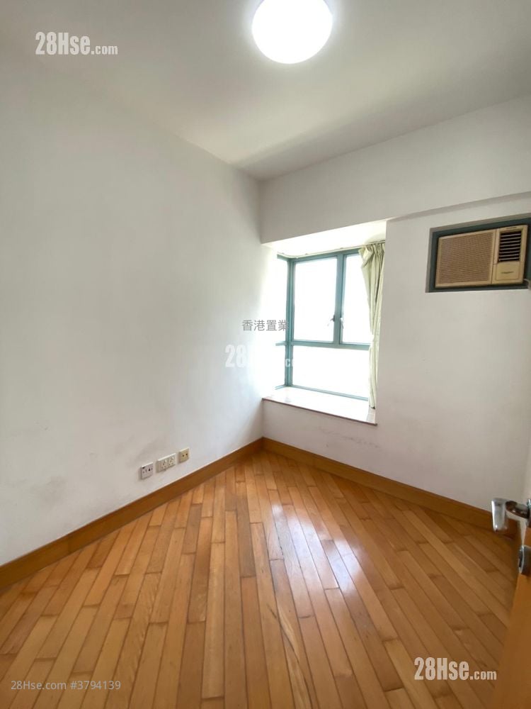 Aquamarine Sell 2 Bedrooms , 1 Bathroom 502 ft²