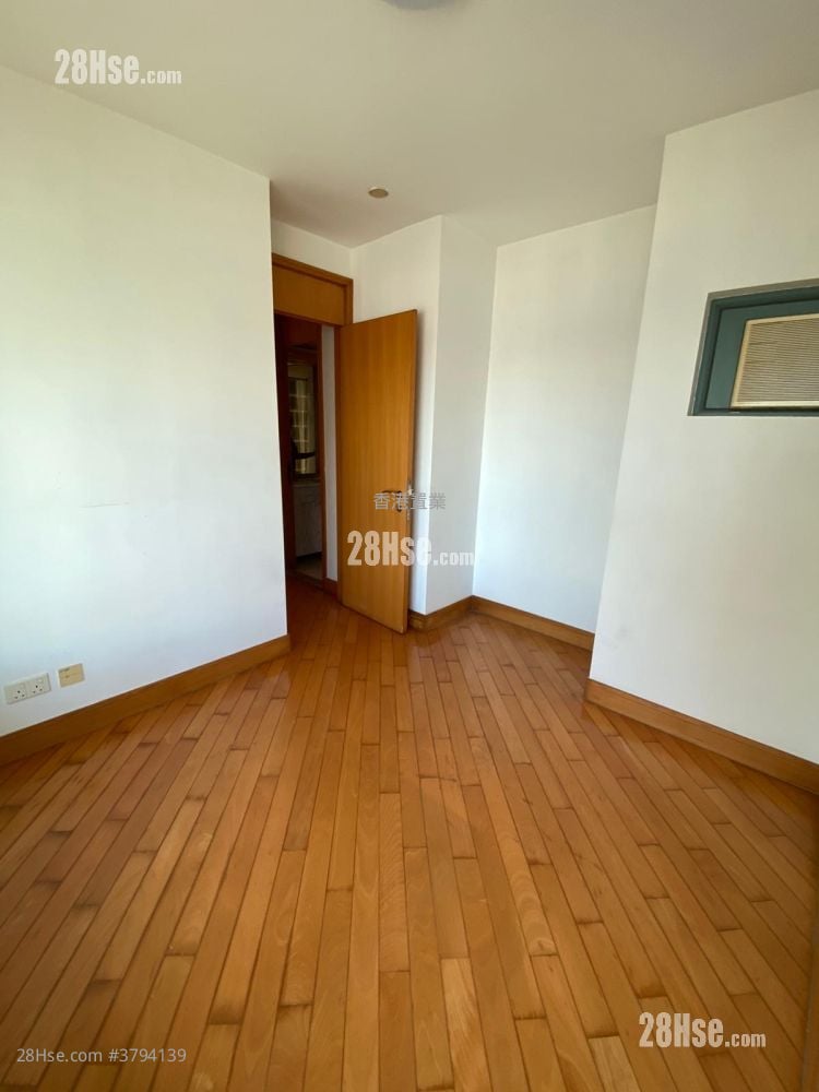 Aquamarine Sell 2 Bedrooms , 1 Bathroom 502 ft²