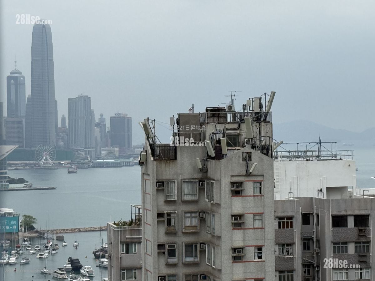 Wilson Court Sell 1 Bedroom , 1 Bathroom 439 ft²