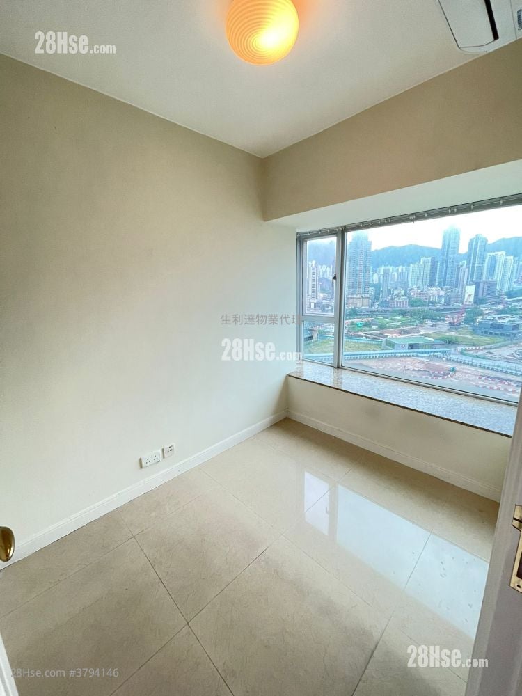 Sky Tower Sell 2 Bedrooms , 1 Bathroom 479 ft²