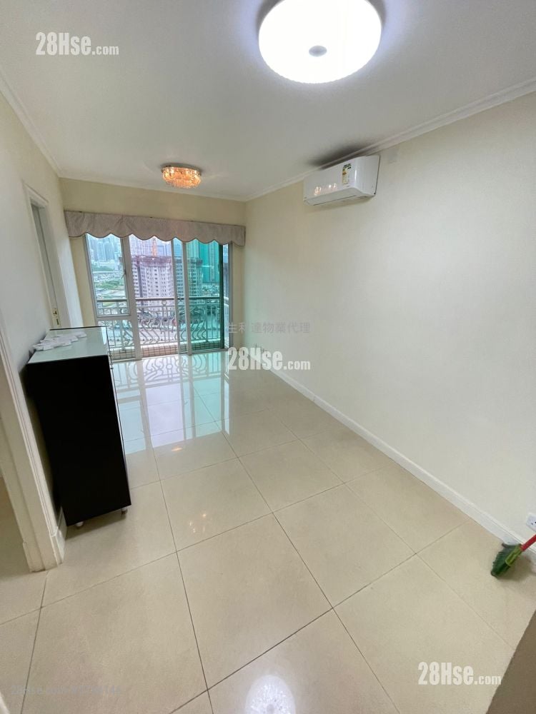 Sky Tower Sell 2 Bedrooms , 1 Bathroom 479 ft²
