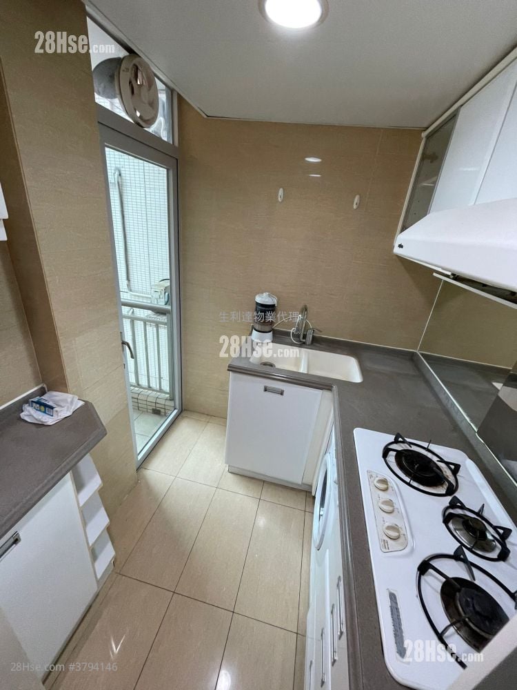 Sky Tower Sell 2 Bedrooms , 1 Bathroom 479 ft²