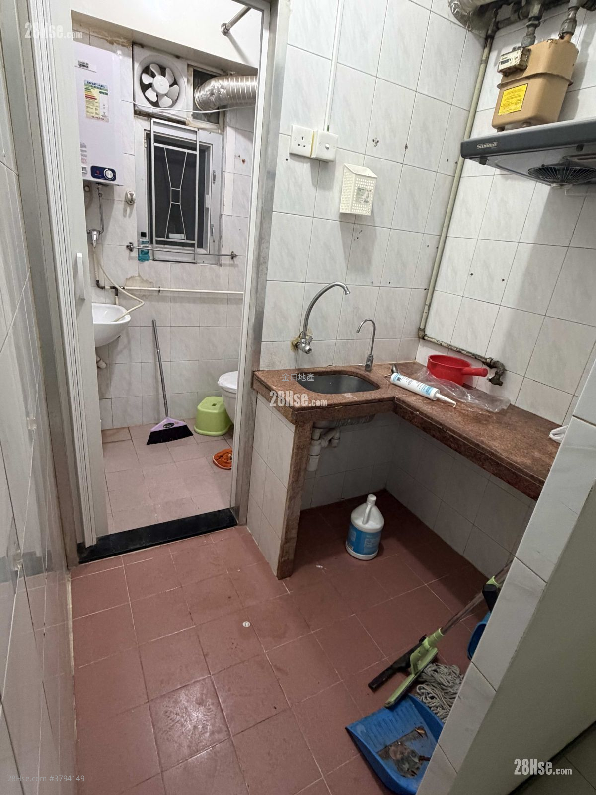 Kan Tong Building Rental 2 Bedrooms , 1 Bathroom 347 ft²