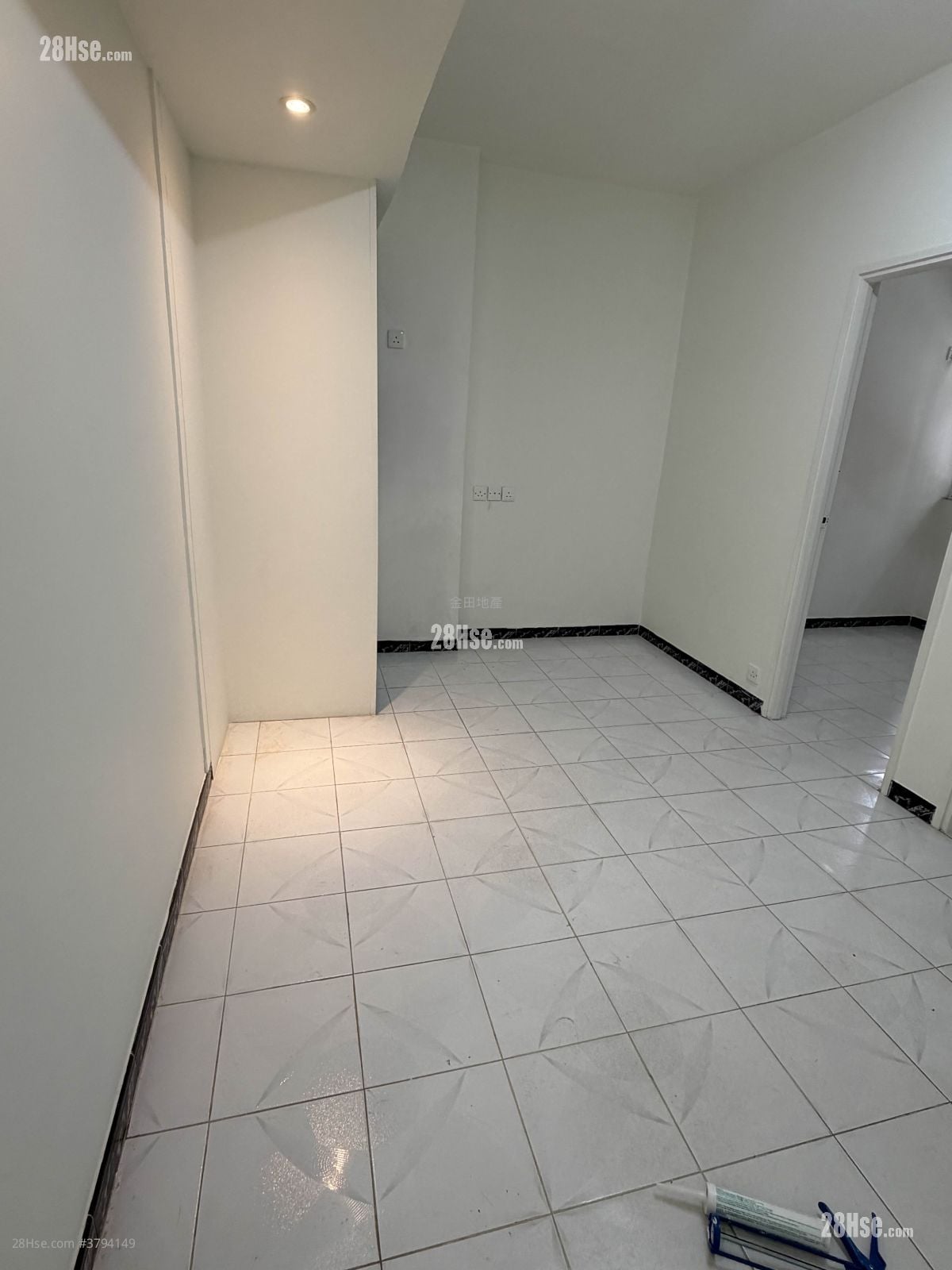 Kan Tong Building Rental 2 Bedrooms , 1 Bathroom 347 ft²
