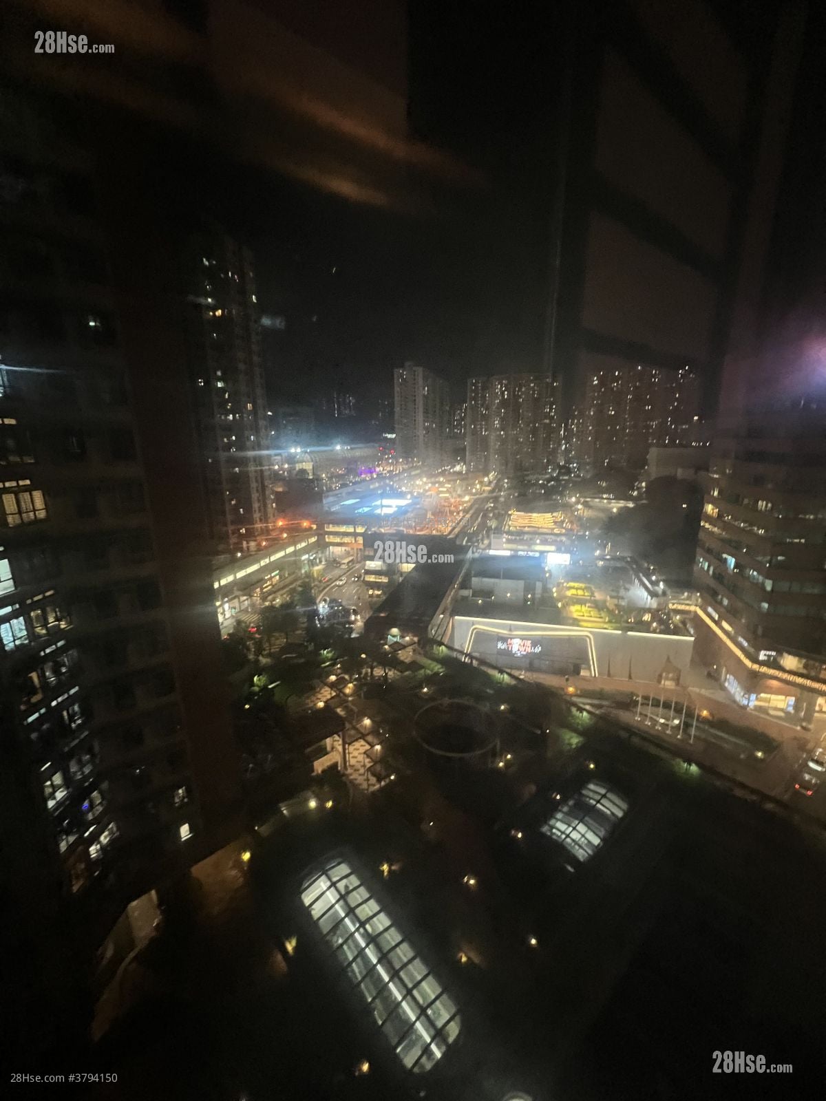 New Town Plaza Sell 652 ft²