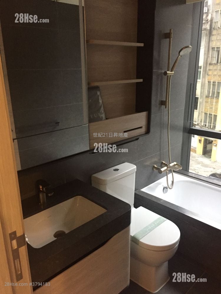 Fleur Pavilia Sell 4 Bedrooms , 3 Bathrooms 804 ft²