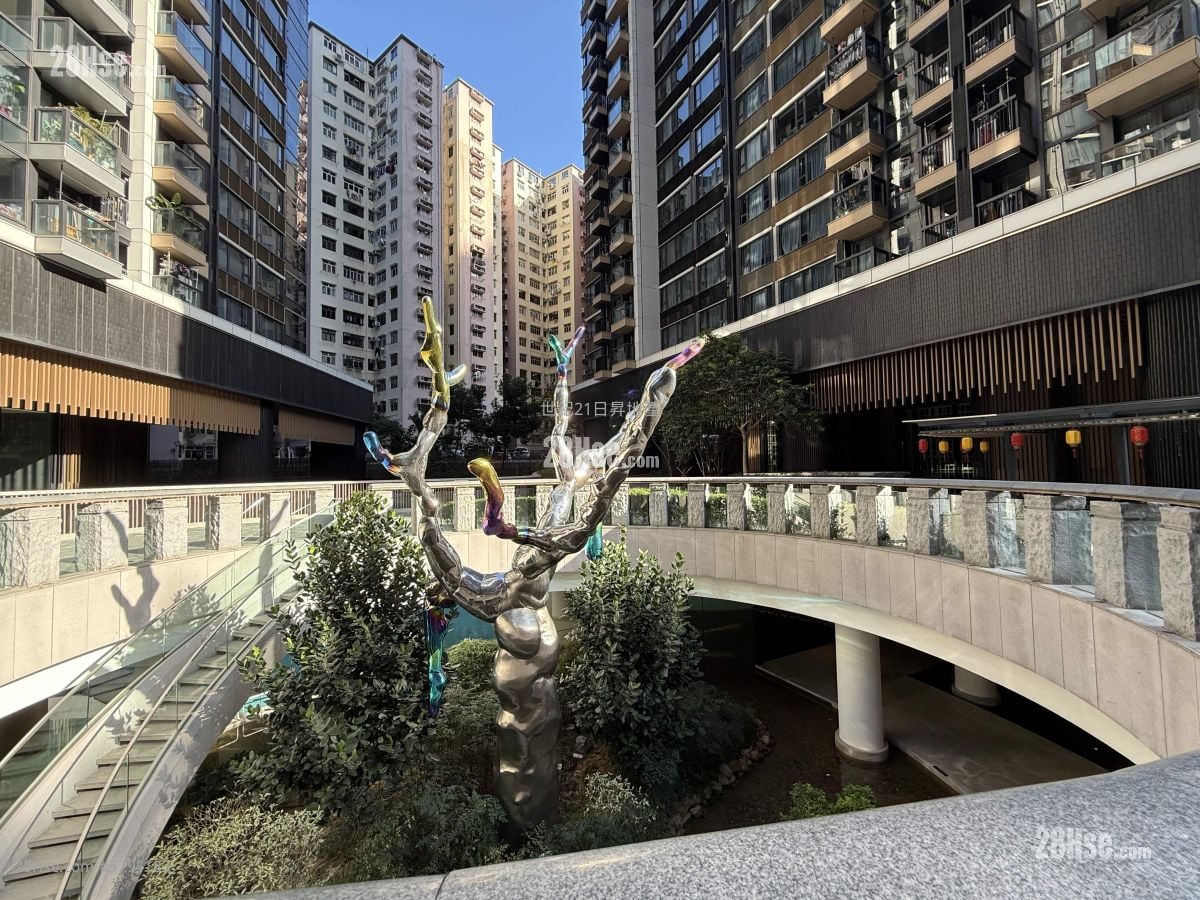 Fleur Pavilia Sell 4 Bedrooms , 3 Bathrooms 804 ft²