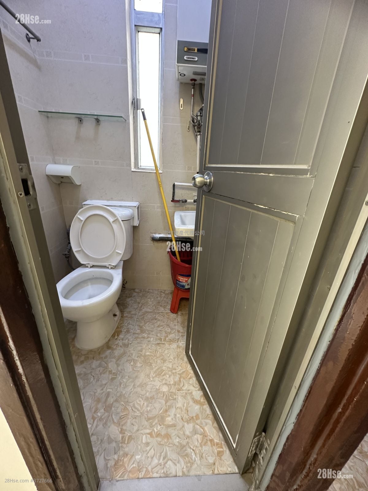 月耀楼 租盘 2 房 , 1 浴室 300 平方尺