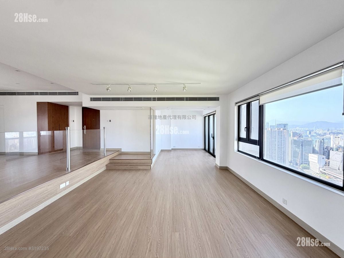 Broadwood Park Rental 3 Bedrooms , 3 Bathrooms 2,451 ft²