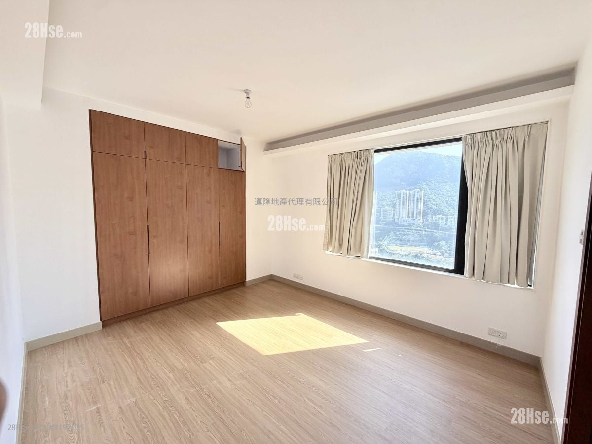 Broadwood Park Rental 3 Bedrooms , 3 Bathrooms 2,451 ft²