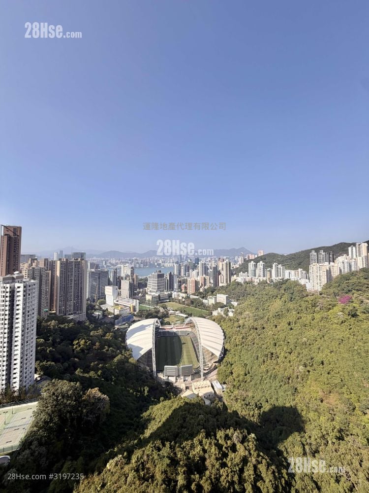 Broadwood Park Rental 3 Bedrooms , 3 Bathrooms 2,451 ft²