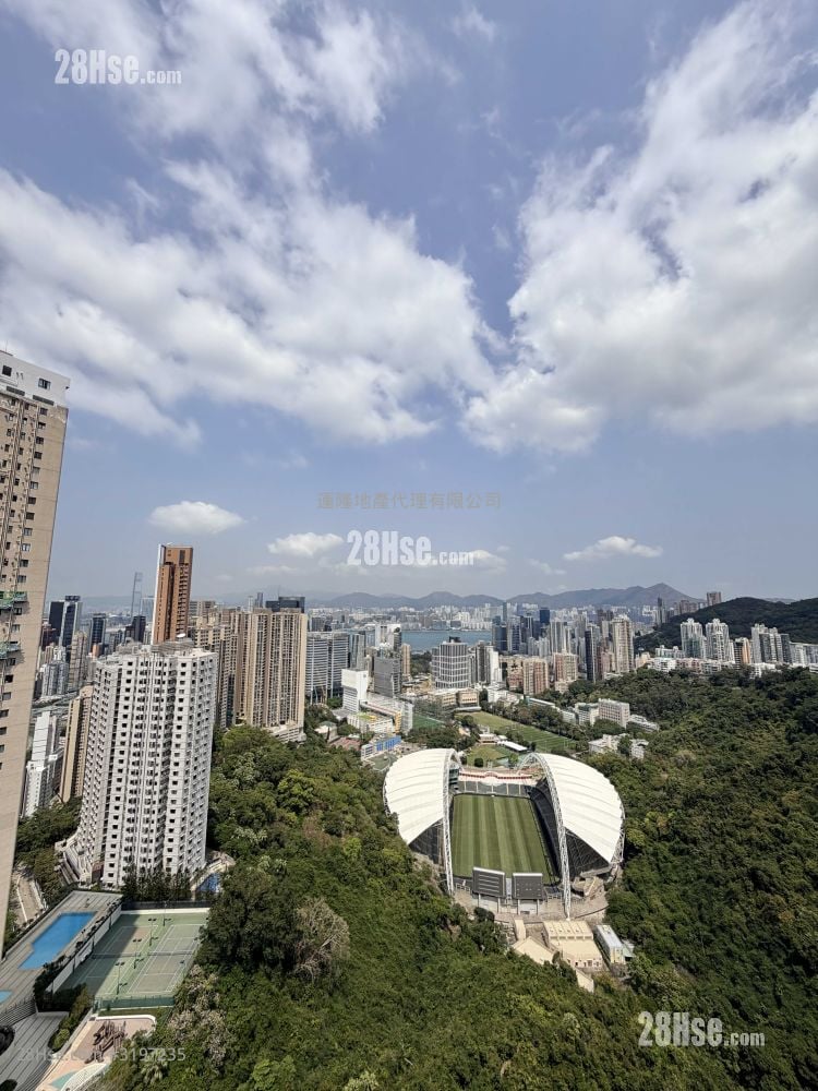 Broadwood Park Rental 3 Bedrooms , 3 Bathrooms 2,451 ft²