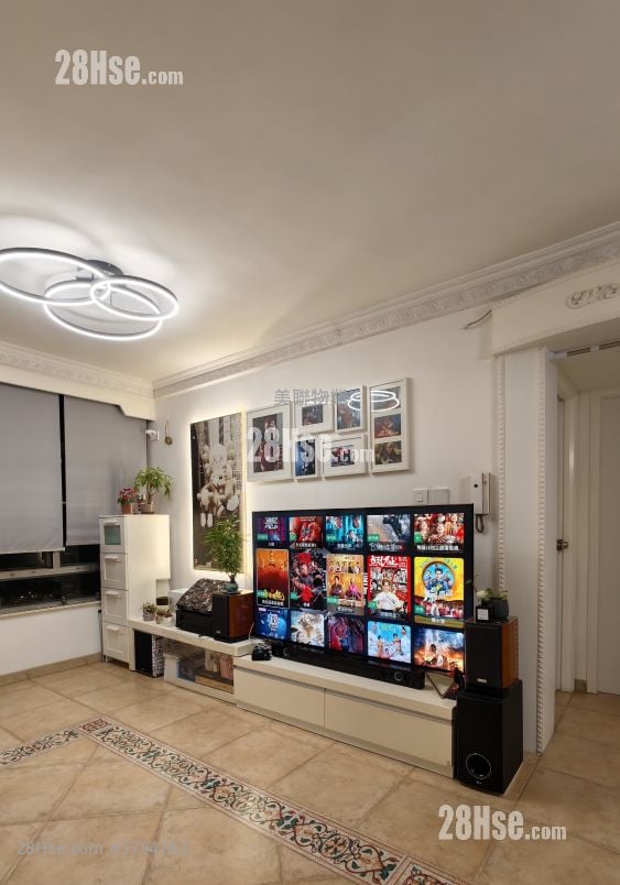 Hong Nga Court Sell 3 Bedrooms , 1 Bathroom 606 ft²