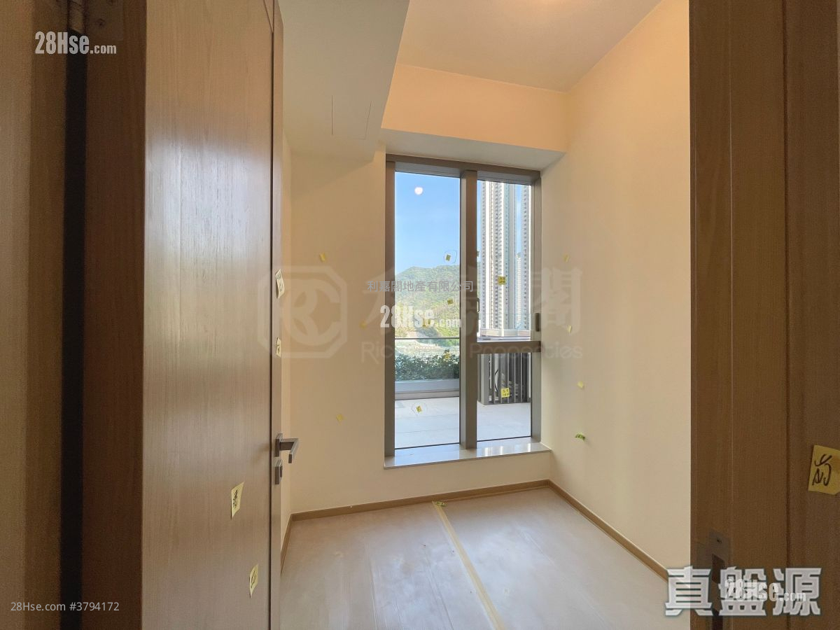 Villa Garda I Rental 2 Bedrooms , 1 Bathroom 417 ft²