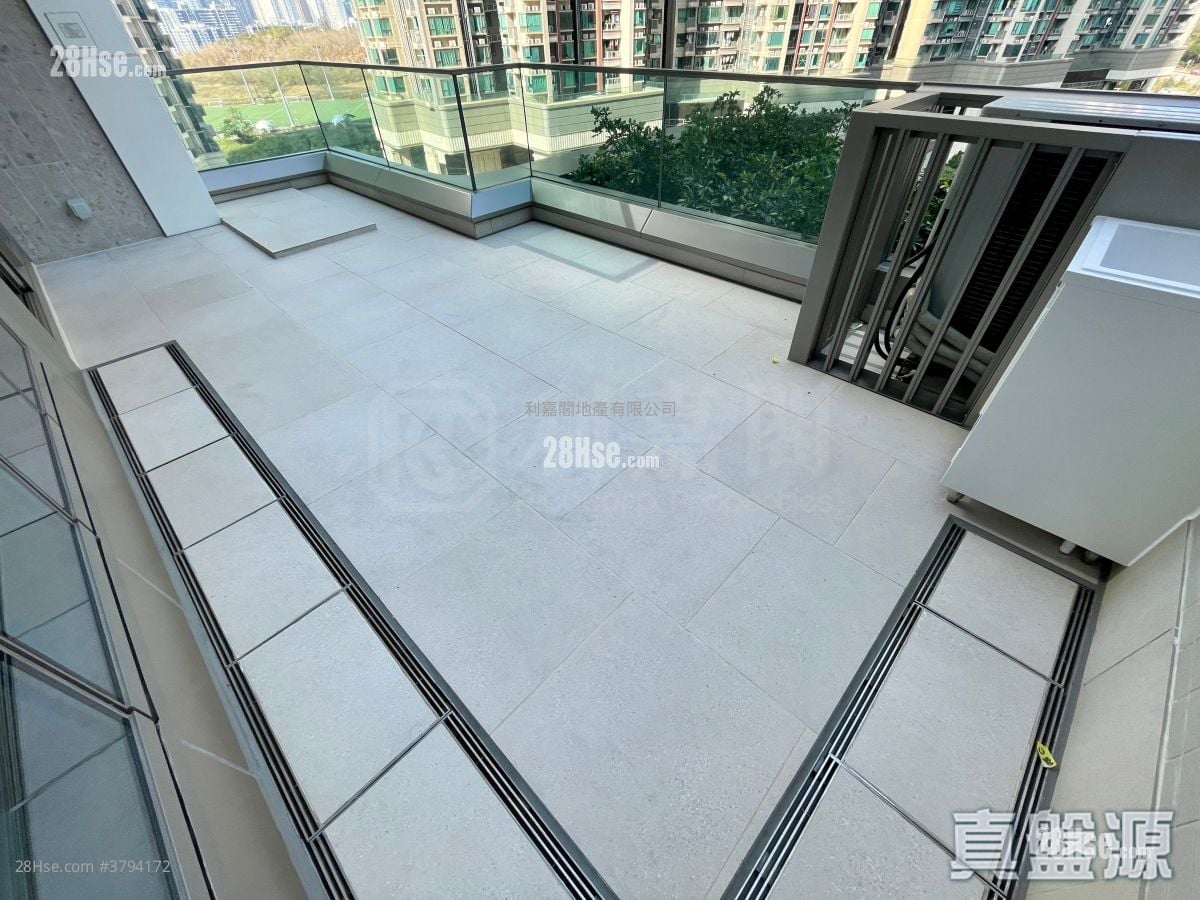 Villa Garda I Rental 2 Bedrooms , 1 Bathroom 417 ft²