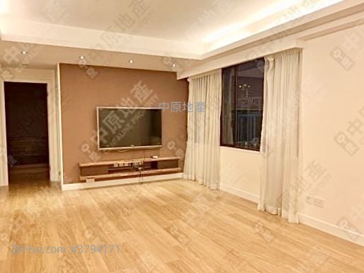 又一居 售盘 3 房 566 平方尺