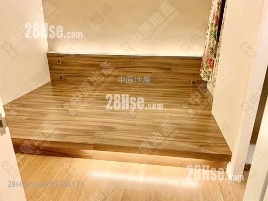 又一居 售盘 3 房 566 平方尺