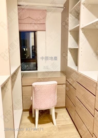 又一居 售盘 3 房 566 平方尺