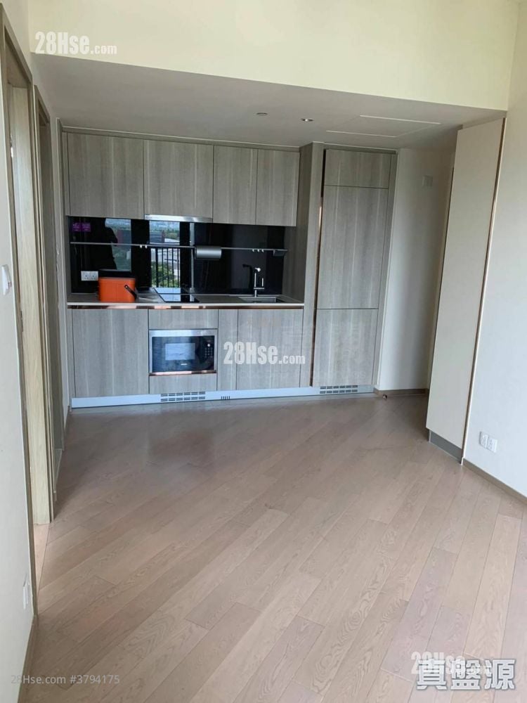 映御 售盘 1 房 381 平方尺