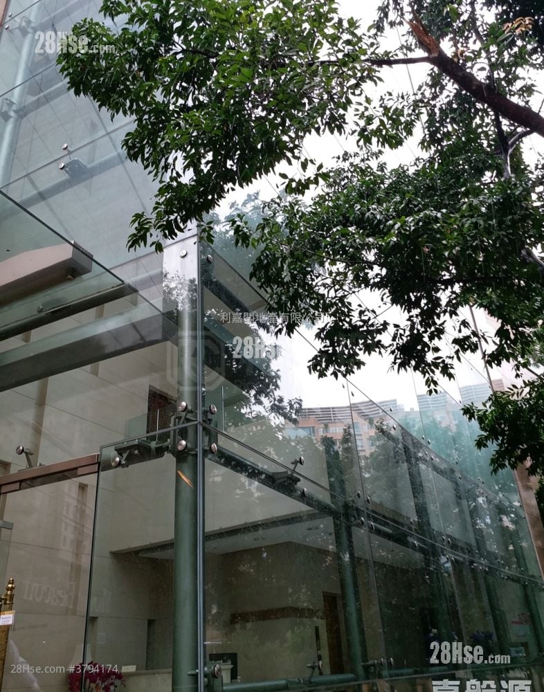 Mount Beacon Sell 4 Bedrooms 2,638 ft²