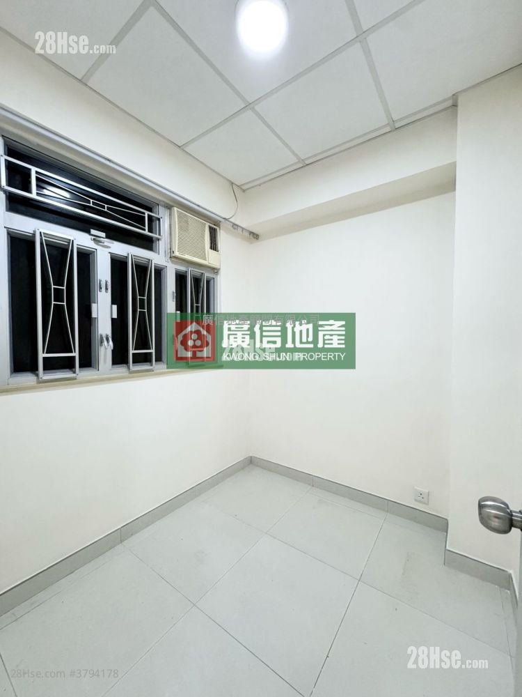 单幢楼房 租盘 2 房 , 1 浴室 230 平方尺