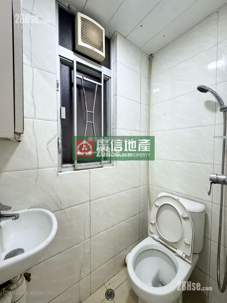 单幢楼房 租盘 2 房 , 1 浴室 230 平方尺