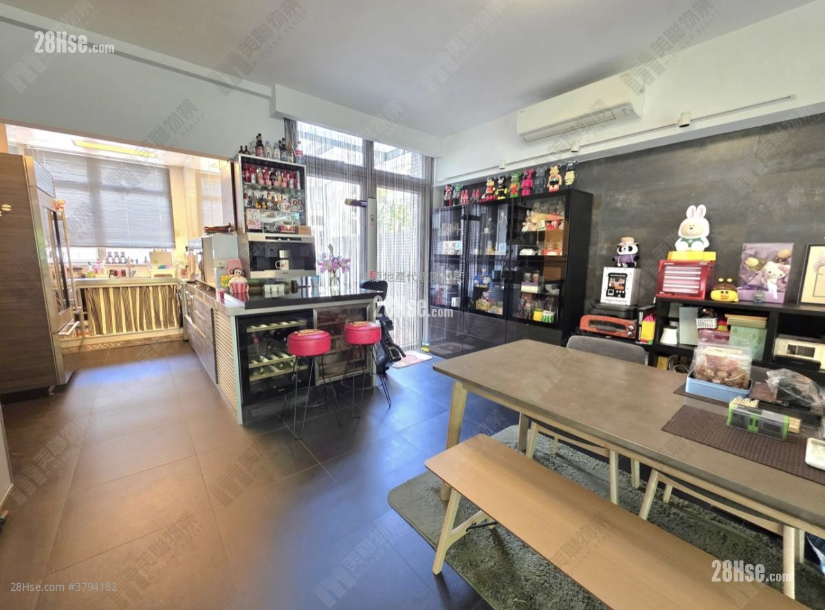 蓝天海岸 售盘 4 房 1,717 平方尺