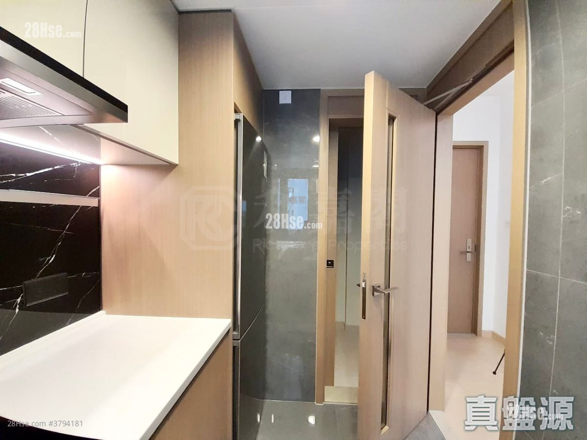 Sol City Sell 3 Bedrooms 726 ft²