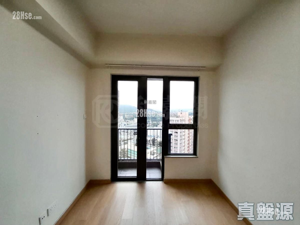 Sol City Sell 3 Bedrooms 726 ft²